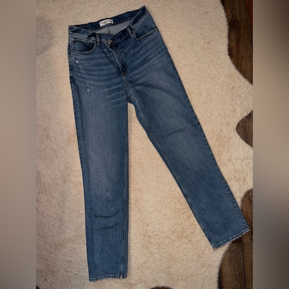 Abercrombie & Fitch 90s Straight Ultra High Rise Jeans